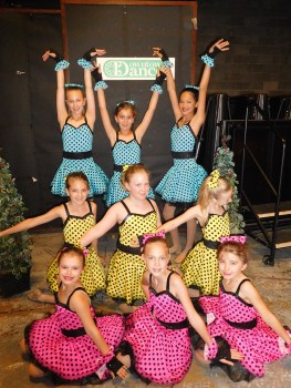 Thurs Hairspray Group.jpg